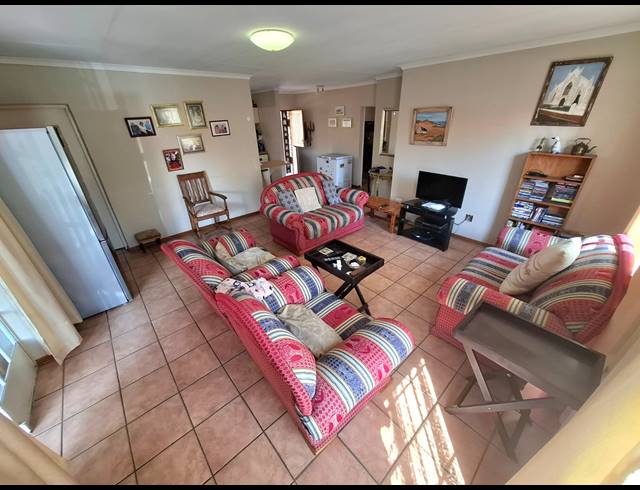2 BEDROOM HOUSE FOR SALE IN EQUESTRIA